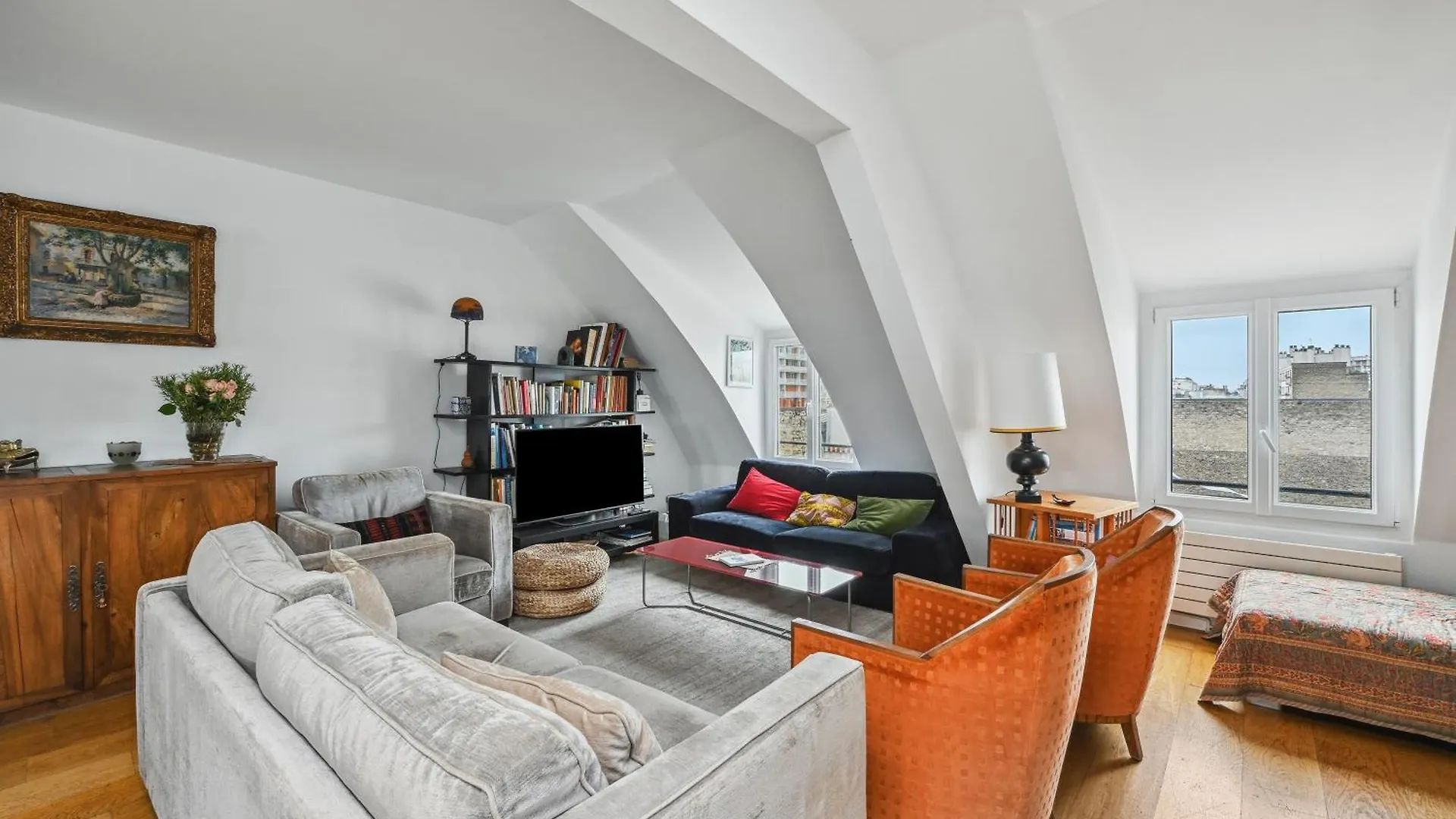 Veeve - The Spiral Centrepiece Apartment Paris